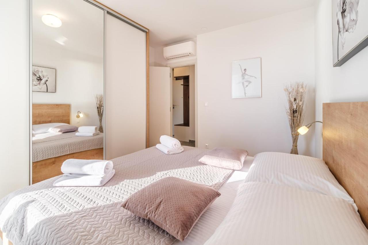 Golden View 8 Apartamento Split Exterior foto